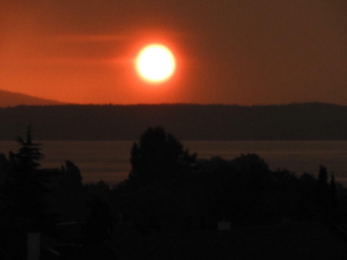 Soho 8 !Lake-Mountain View & Free Parking! Kreuzlingen Exterior foto